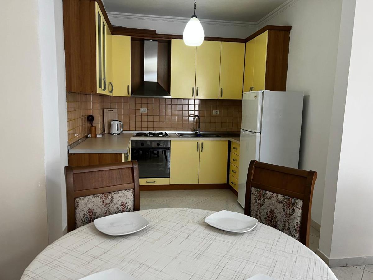 City Central Apartment 2 Tiranë Ngoại thất bức ảnh