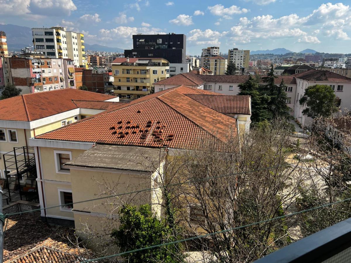 City Central Apartment 2 Tiranë Ngoại thất bức ảnh