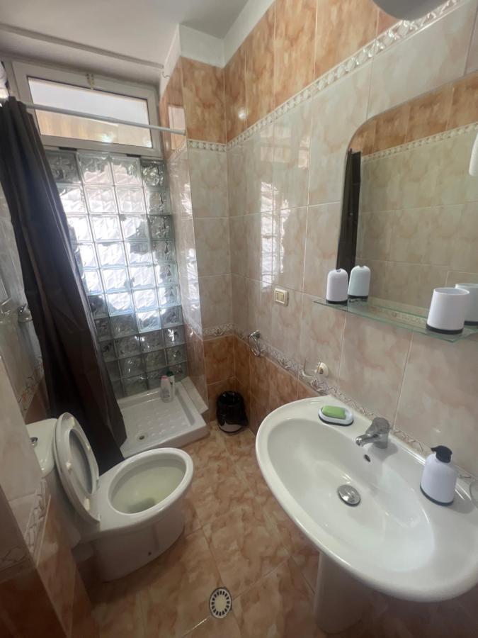 City Central Apartment 2 Tiranë Ngoại thất bức ảnh